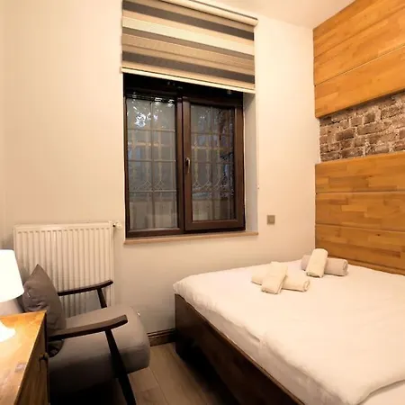 Stylish Studio W/ac In Istanbul's Pupil Beyoglu
